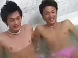 スリ筋イケメン男子たちが海パンを脱がずにアナルセックス