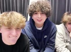 3 hot friends