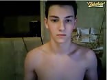 A gay teen sloppy cums to cell phone porn