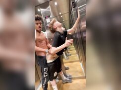 A Little Quicke in the elevator
