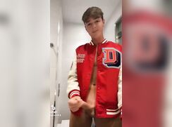 ABX Clips - Big sporty toilet