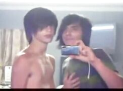 Amateur Twinks' Steamy Encounter