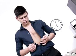 Bareback Casting The Twink..