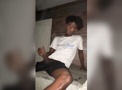 [Black cock] [09] Big load in an abandoned house