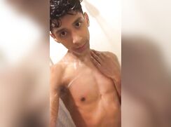 Boy Showers AZX