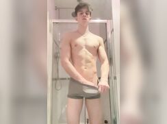 bulge poser lad..