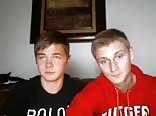 Camming boyfriends have oral fun
