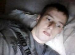 chatroulette 2015 11 18 boy de Paris visage branle et masturbe
