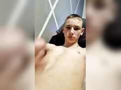 Cums on abs tummy