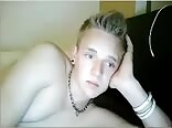 Cute twink porn chats online with a friend and gets horny 