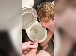 Cute twink sucks cock like a straw to drink hot piss twink porn tube