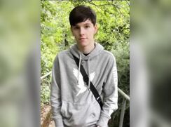 Cute twink with great aim