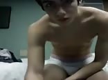 Cute Wanker and Show Ass