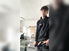 DB - The trainee at work