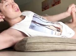 Dnz cute boy shoots a hot load