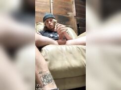 Dnz horny chav on cam
