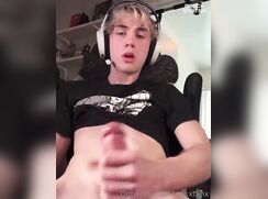 Game Blonde Twink Use New Cock Toy