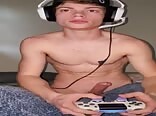 Gamer Beats with Friends Gay Porn