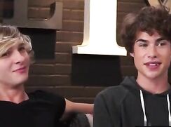 Gays Hornies 210