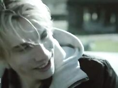 ♫ Give me love ♫