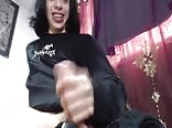 Goth Boys Porn Shoots on His Thigh