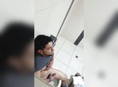 Handjob on spy cam