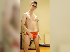 Handsome trim twink show 001