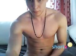 Handsome Uk guy cum