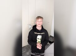Heisser boy fickt sich das Sperma raus cam boys porn
