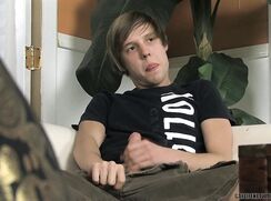 help for  horny guy Twink Porn Tube