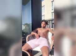 His meat is thick asf