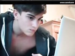 ♥ Hot Cute Boy Plays On Cam ♥