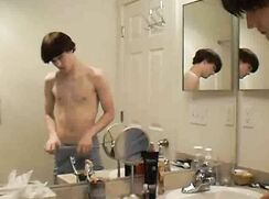 Hot dude pops a load in the shower