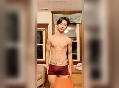 Hot fit teen baited showing off his ass