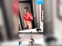Hot gamer boy jerk and cum