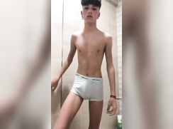 Hot guy sucks his toes and shows off body