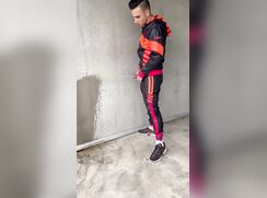 hot pissing boy..