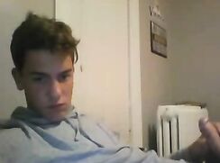 Hot US twink having a cam 2 cam with girl