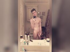 Huge dick dude fucks gf