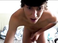 Hung boy in breakup T-Shrt wanks and cums on Webcam
