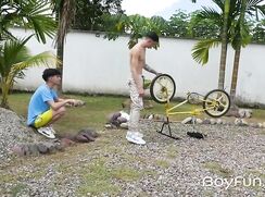 I like his tool in my ass