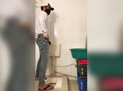 Indian desi College student pissing spy cam
