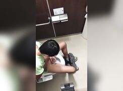 Japanese boys toilet spycum6