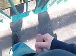 Jerking on the motorway bridge