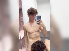 Just a Hot Twink Suck