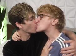 KTB - Bareback Amateur Twinks On Bed Sex