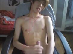 KTB 312 - Twink Cum Amateur Solo