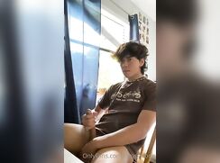 KTB 370 - Twink Cum Amateur Solo