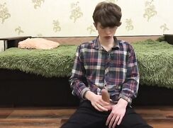 KTB 642 - Twink Cum Amateur Solo