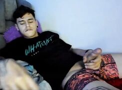Latin webcam cutie exposes his sweaty lovetool